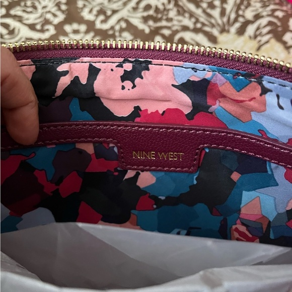 BEAUTIFUL clutch and purse from Nine West with tags on! - Picture 6 of 8